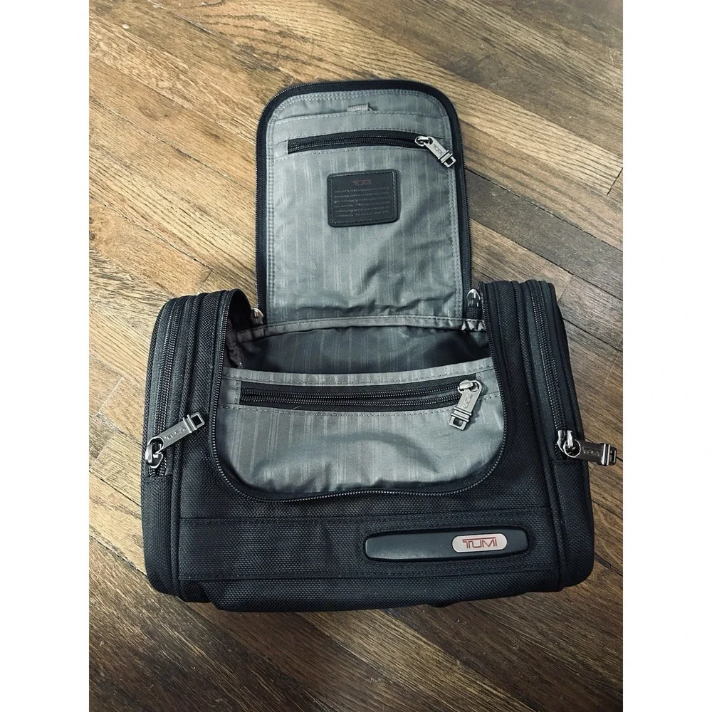 TUMI T3 Ballistic Nylon Hanging Travel Kit Toiletry Bag Black